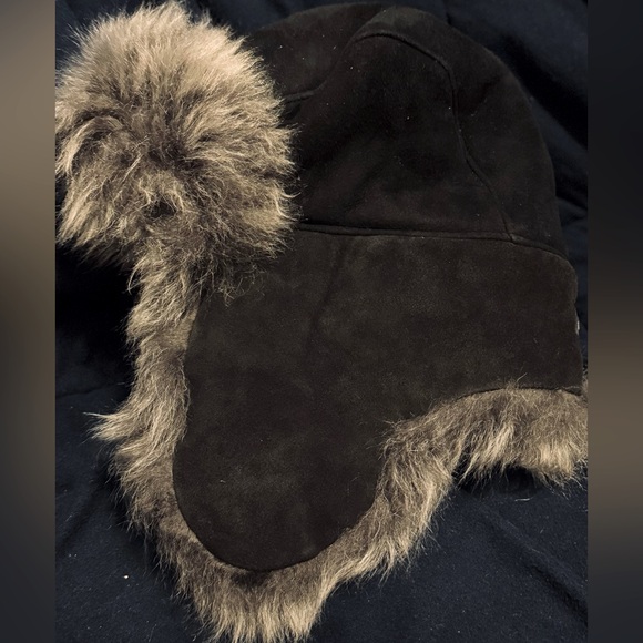 UGG Black and Gray Fur-Lined Hat main image 9